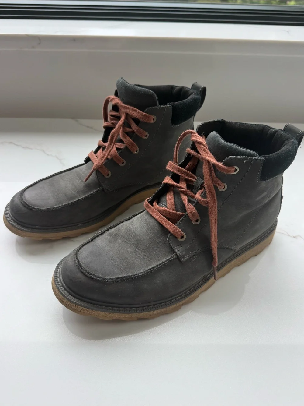Sorel Men's Gray Leather Boots with Brown Laces